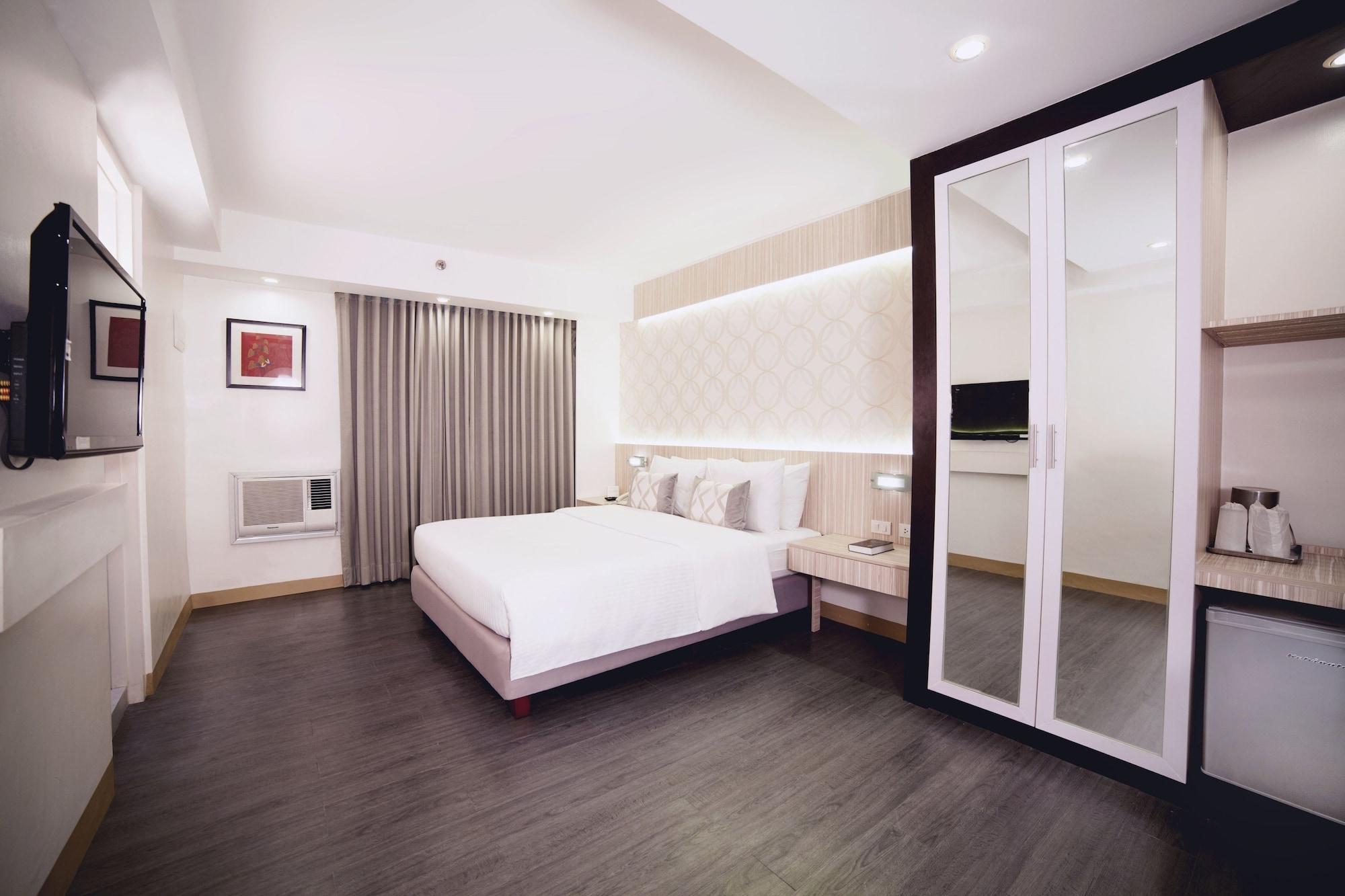 Готель The Charter House Makati City Екстер'єр фото