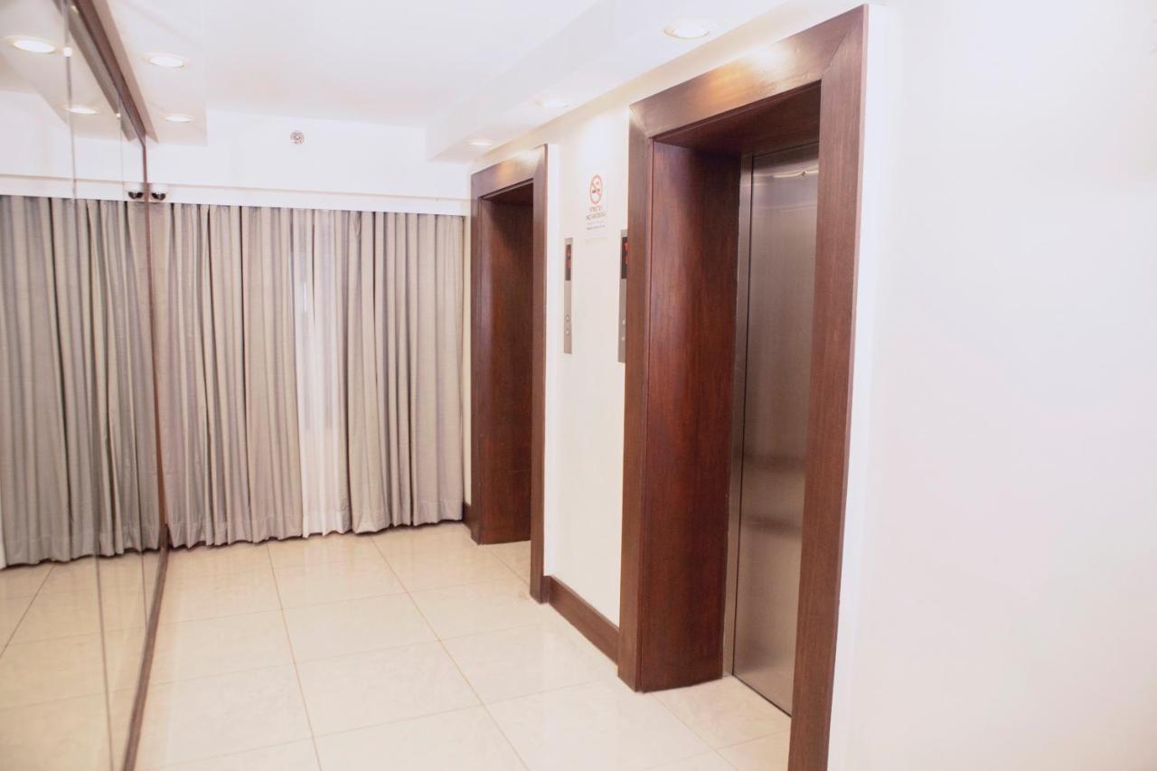 Готель The Charter House Makati City Номер фото